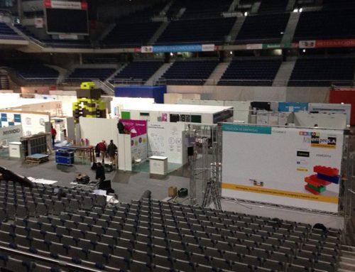 Vinilos personalizados, lo último para stands de empresas