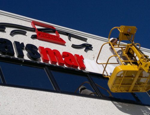 Servicio de instalación de rótulos luminosos