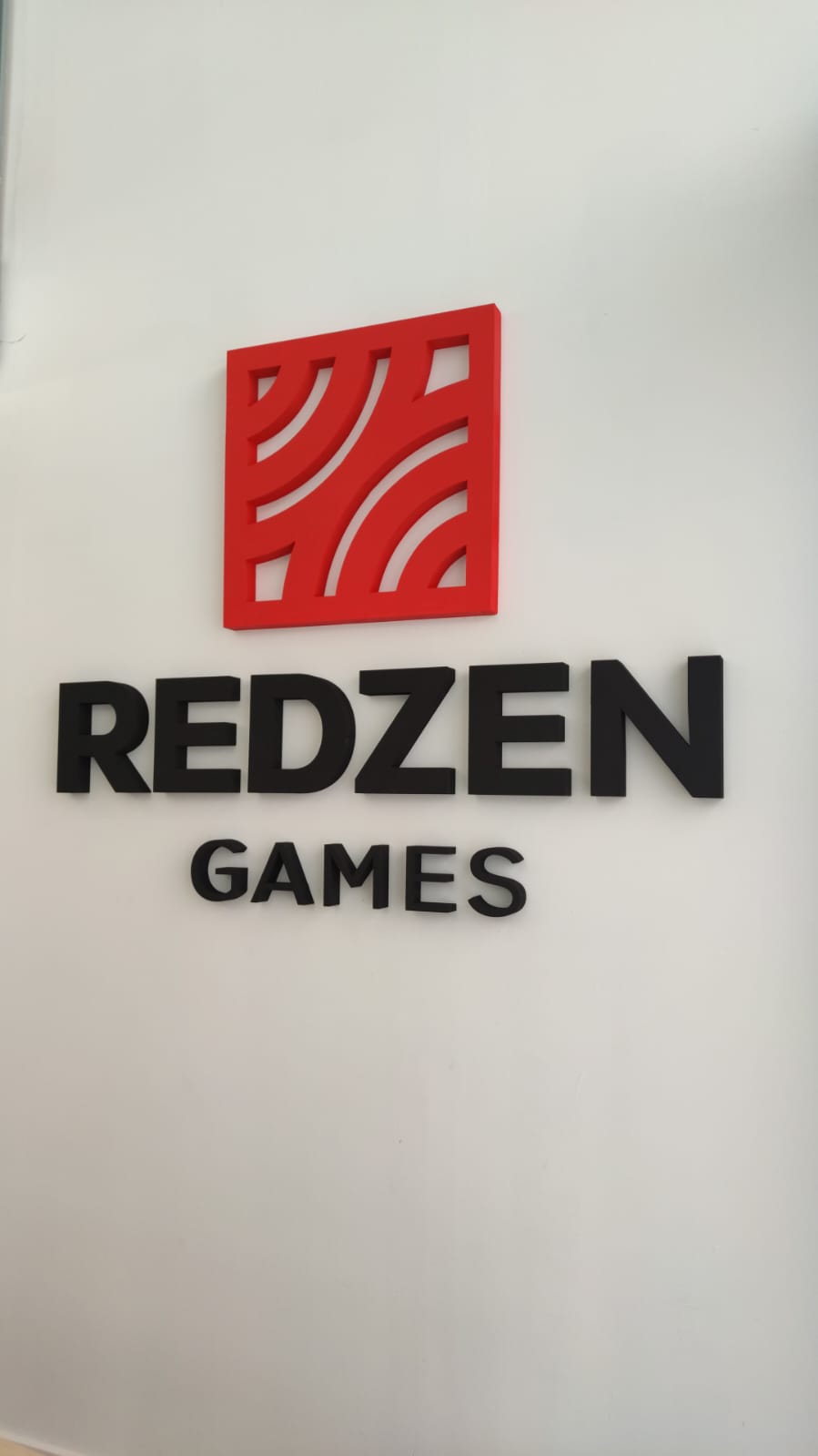 letras corpóreas para oficinas